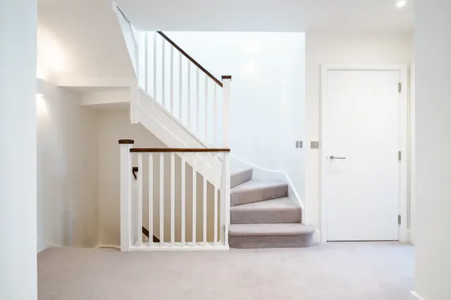 Photo 3 — Woodside Avenue, London, N10