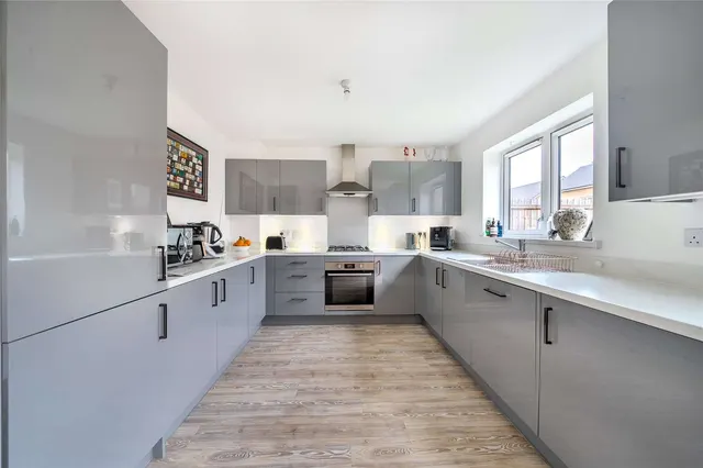 Photo 3 — Waterfield Close, Peterborough, Cambridgeshire, PE3 6AS