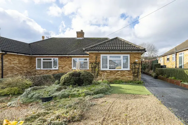 Shenley Road, Bletchley, Milton Keynes, Buckinghamshire, MK3 6HE, photo 1