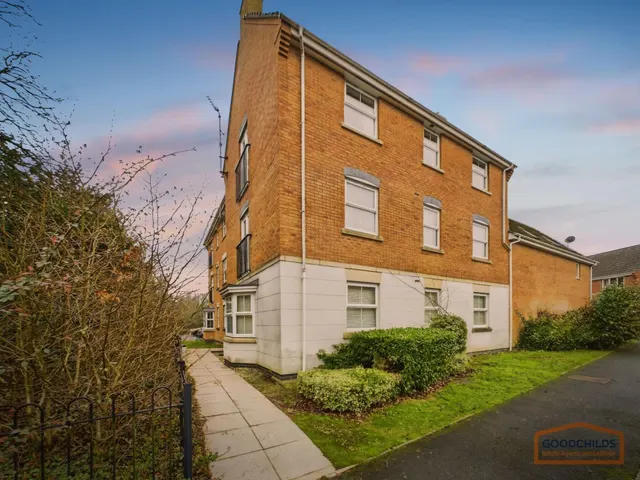 Lapwing Close, Brownhills, WS8, photo 1