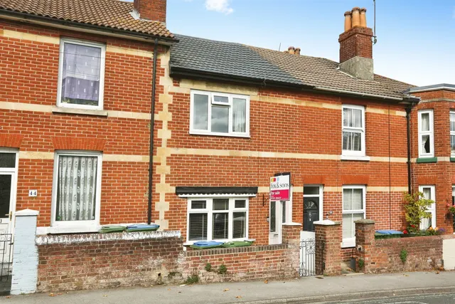 Osborn Road, Fareham, PO16, photo 1