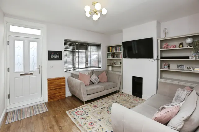 Osborn Road, Fareham, PO16, photo 2