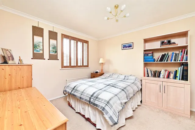 Photo 3 — Fallowfield, Yateley, Hampshire, GU46 6LW