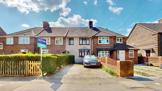 Becontree Avenue, Dagenham, RM8, photo 1