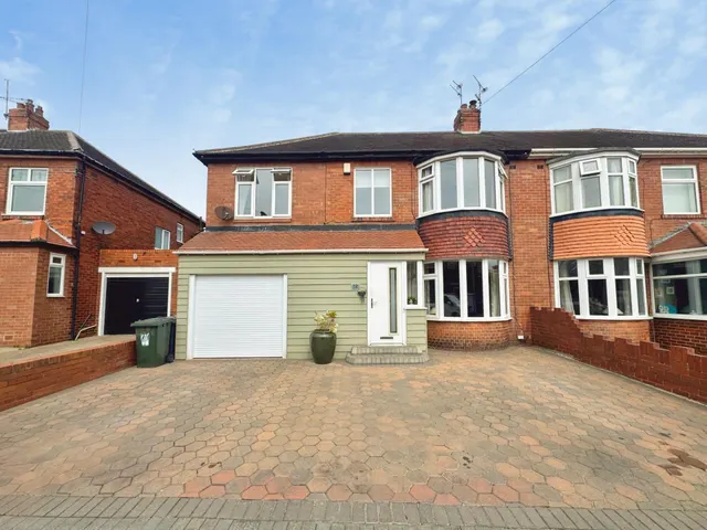 Deepdale Road, Cullercoats, NE30, photo 1