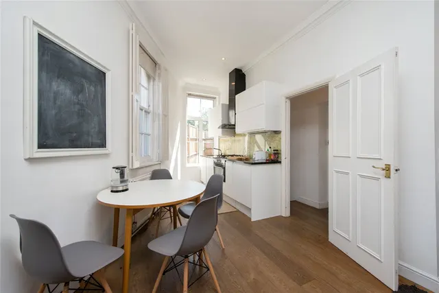 Torriano Avenue, London, NW5, photo 3