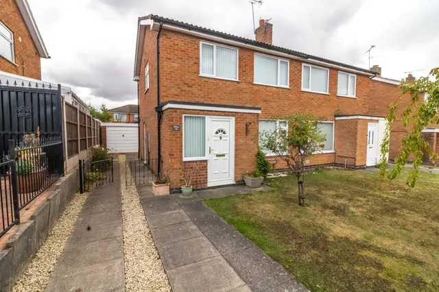 Waveney Rise, Oadby, Leicester, Leicester, LE2 4GG, photo 1