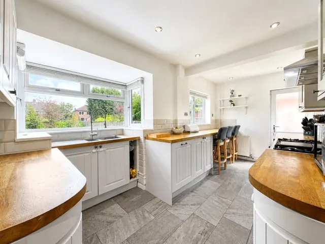 Leicester Road, Loughborough, LE11, photo 3