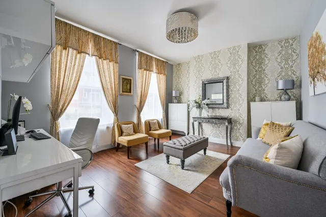 Photo 2 — 242 Lower Road, London