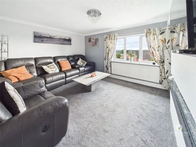 Photo 2 — Holeyn Road, Newcastle upon Tyne, Tyne and Wear, NE15