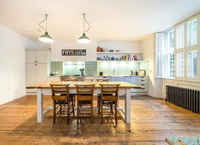Photo 2 — Cornwall Gardens, South Kensington, SW7