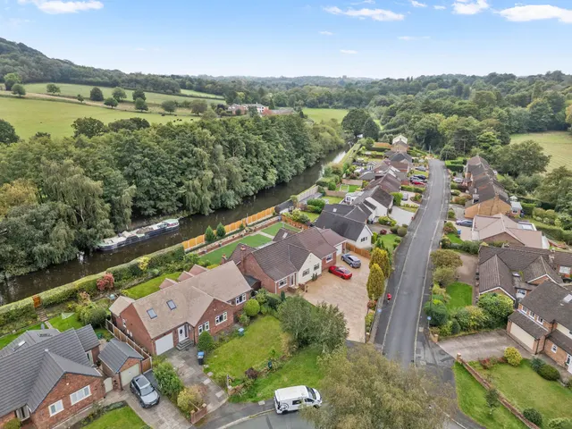 Hillfoot Crescent, Stockton Heath, WA4, photo 2
