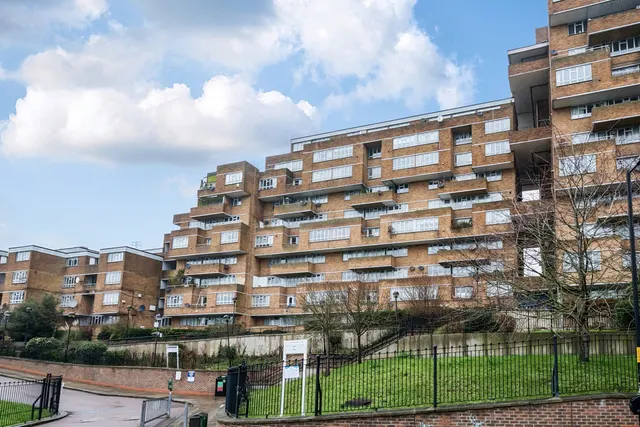 Photo 3 — Overhill Road, SE22