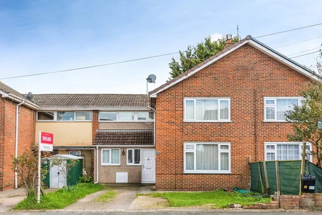 Bridport Road, Swindon, Wiltshire, SN3, photo 1
