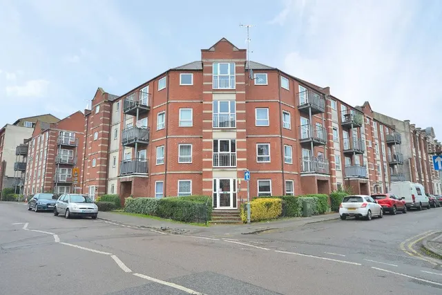 Stimpson Avenue, Northampton, NN1 4ND, photo 1
