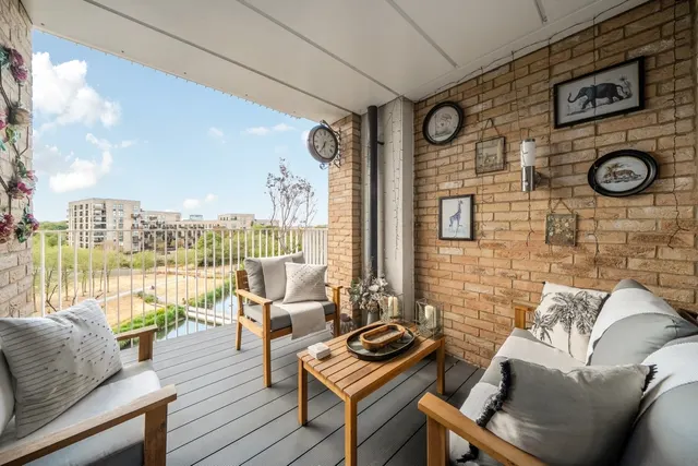 Lakeside Drive, London, NW10, photo 2