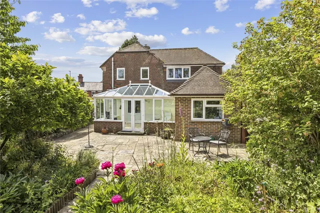 Petersfield Road, Midhurst, GU29, photo 1