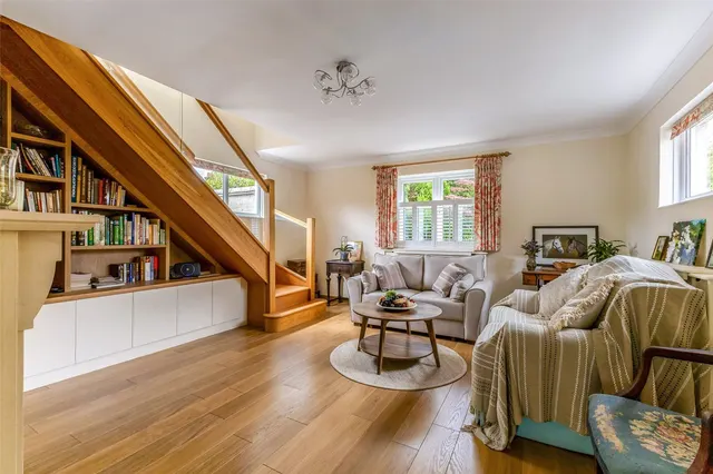 Petersfield Road, Midhurst, GU29, photo 3
