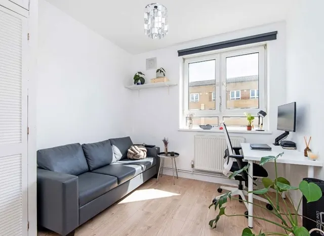 Darling Row, Whitechapel, E1, photo 1