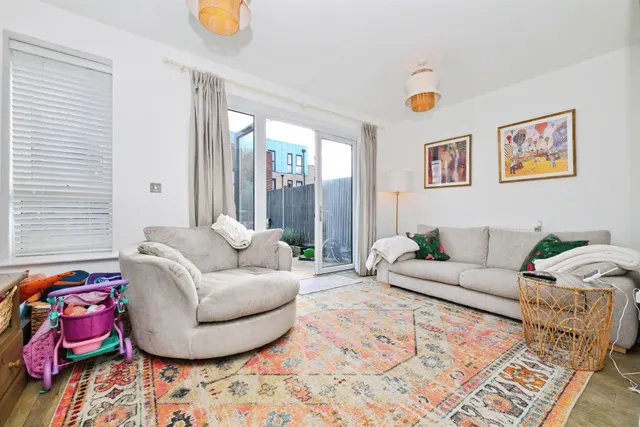 Cowper Close, Ware, SG12, photo 3