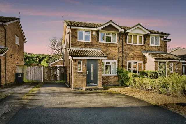 Turnberry Drive, Wilmslow, Cheshire, SK9, photo 1