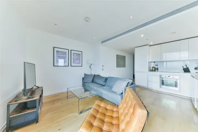 The Strata, London, SE1 6EL, photo 1