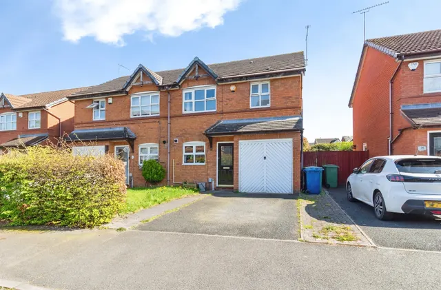Virginia Avenue, Stafford, ST17, photo 1