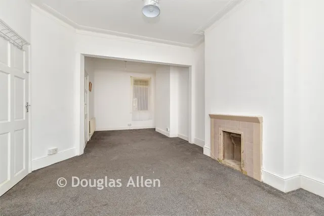 Halley Road, London, E12, photo 3
