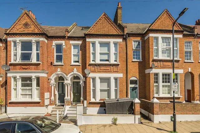 Kingscourt Road, SW16, photo 1