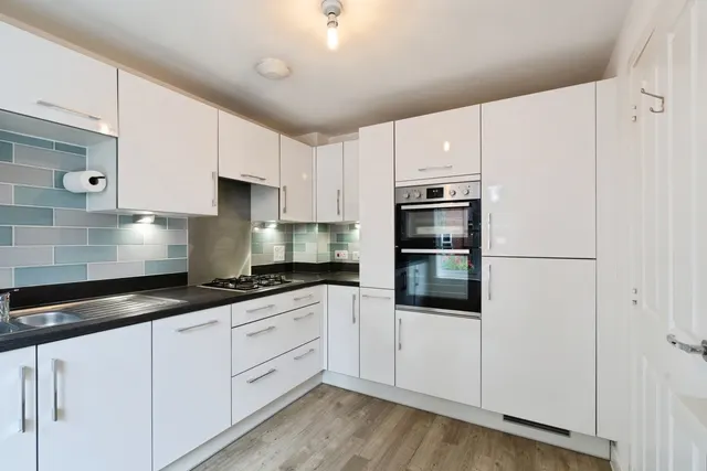 Brickwork Avenue, Liphook, GU30, photo 3
