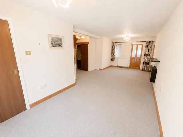 Photo 3 — Great Hall Close, Radcliffe, Manchester, M26 4DA