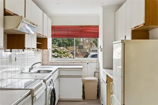 Lomond Close, London, N15, photo 2