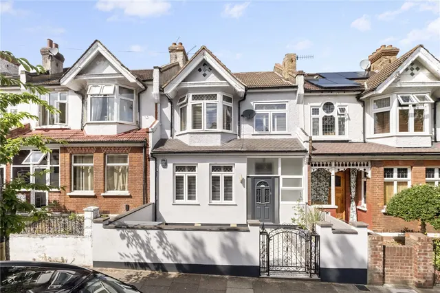 Montana Road, London, SW17, photo 1