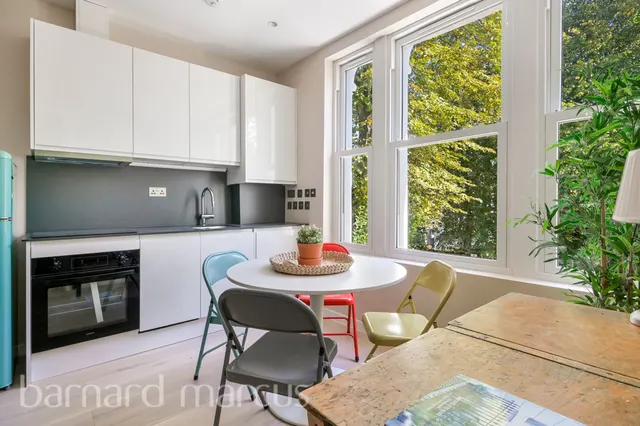 Elsham Road, London, photo 1