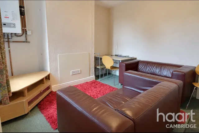 Argyle Street, CB1, photo 3