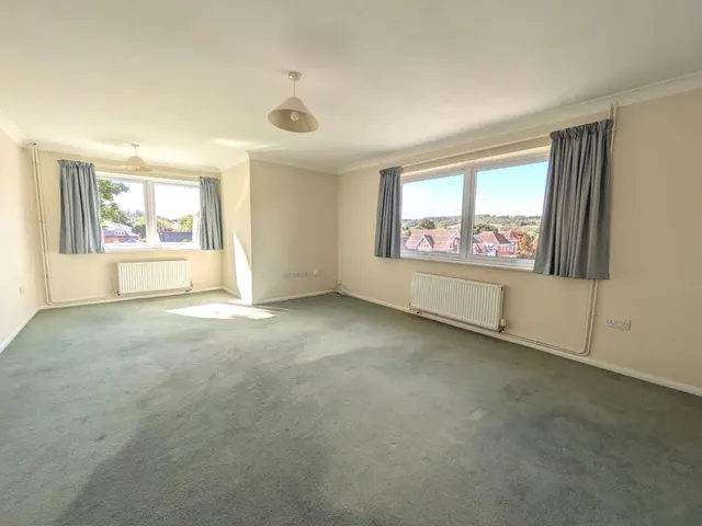 St. Pauls Road West, Dorking, RH4, photo 2