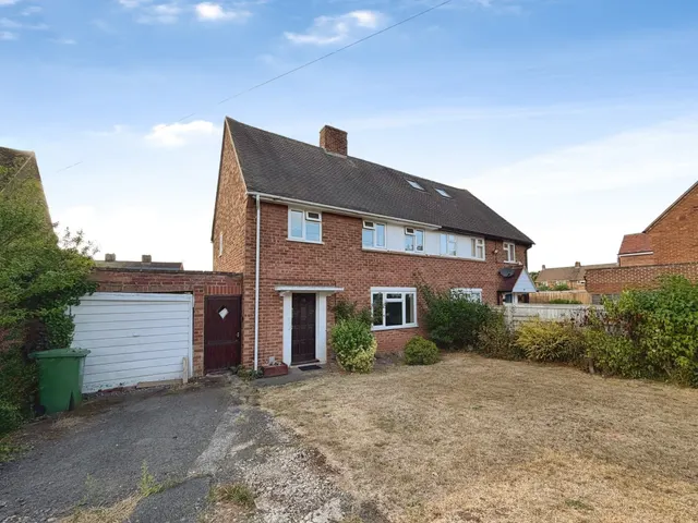 Maple Grove, Stratford-Upon-Avon, CV37, photo 1