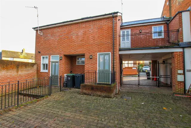 Fairycroft Road, Saffron Walden, CB10, photo 1
