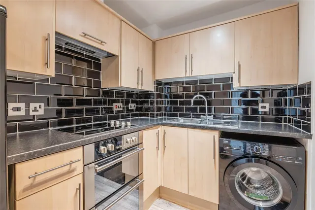 Photo 3 — Highgrove Mews, Grays, Essex, RM17