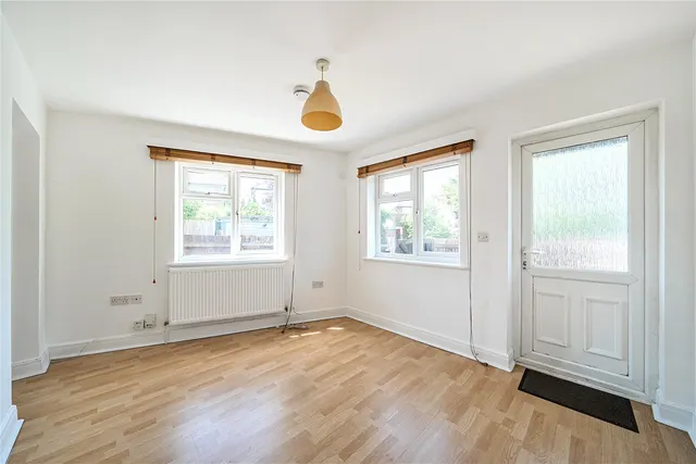 Minniedale, Surbiton, KT5, photo 2