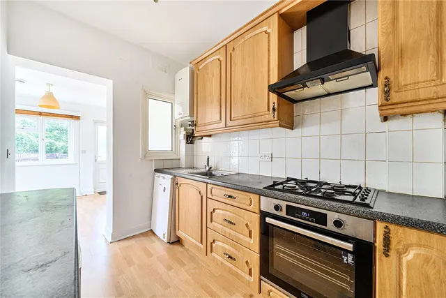 Minniedale, Surbiton, KT5, photo 3