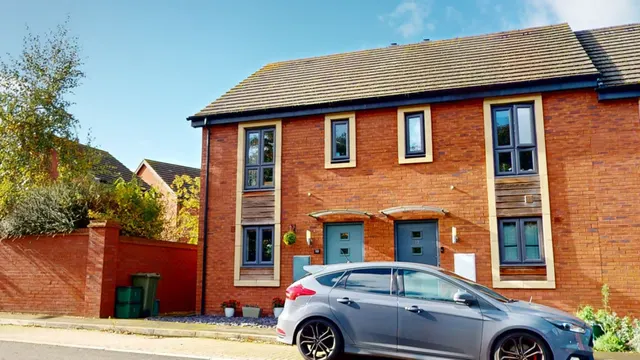 Jodami Crescent, Cheltenham, Gloucestershire, photo 1