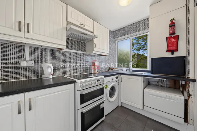 Flora Gardens, Ravenscourt Park, W6, photo 3