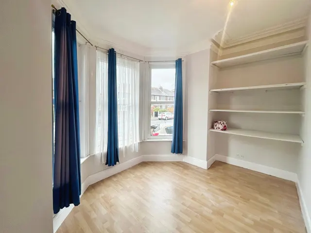 Springfield Road, Sale, M33, photo 2