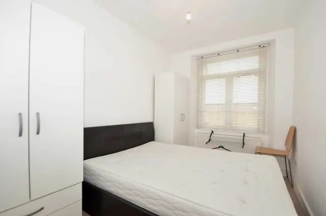 Photo 2 — Caledonian Road, Caledonian Road, N7 9DQ