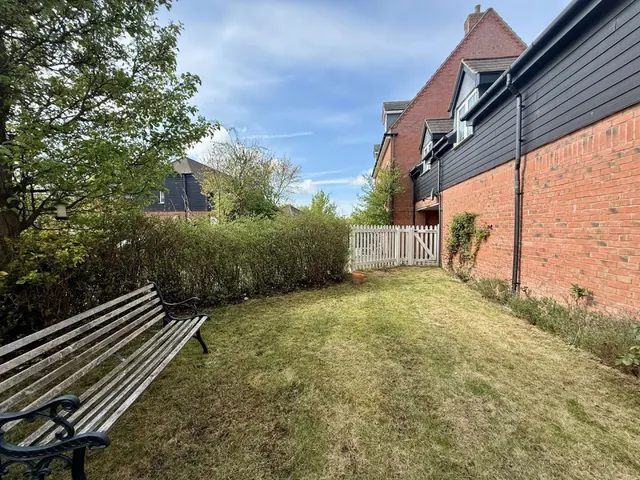 Photo 2 — Badger Lane, Bourne, PE10