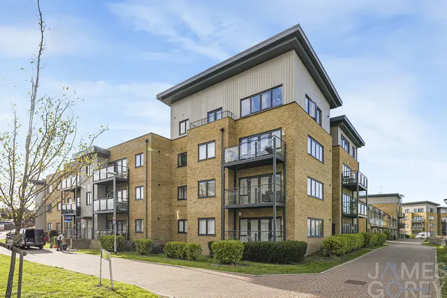 2 bedroom property, Riverside Wharf, Dartford, DA1