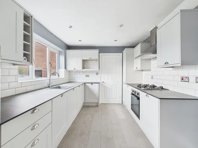 Rochester Drive, Horbury, WF4, photo 2