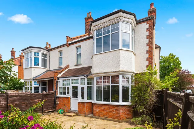 Oakwood Road, West Wimbledon, SW20, photo 1