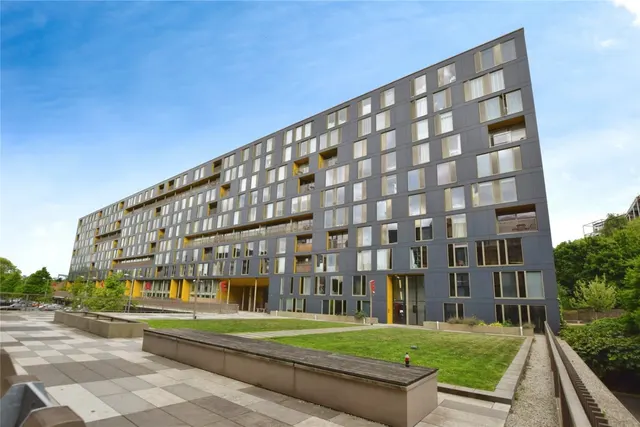 The Avenue, Leeds, LS9, photo 1